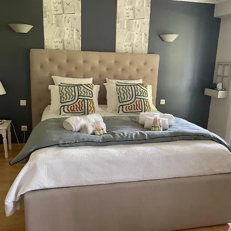 Le Maine N 5 - Angouleme - Tilleul Bed & Breakfast