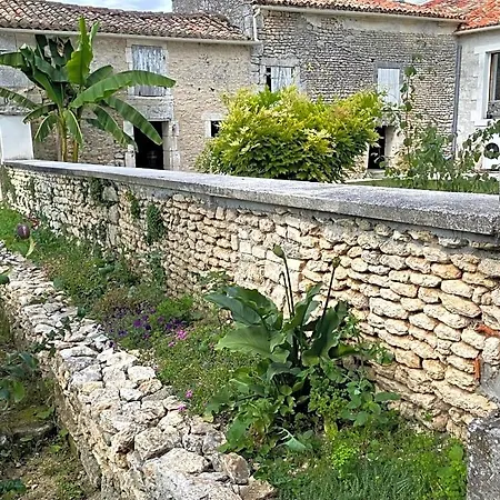 Bed & Breakfast Le Maine N 5 - Angouleme - Tilleul