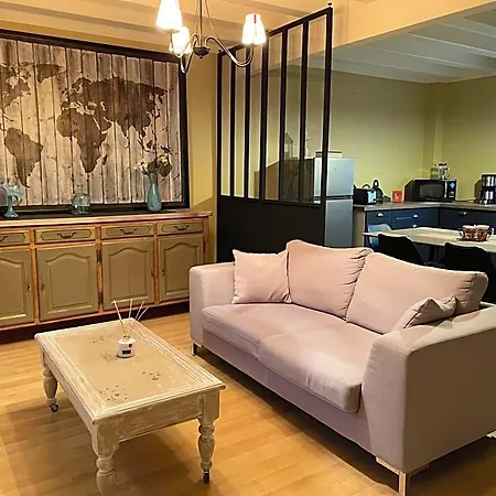 Le Maine N 5 - Angouleme - Tilleul Bed & Breakfast