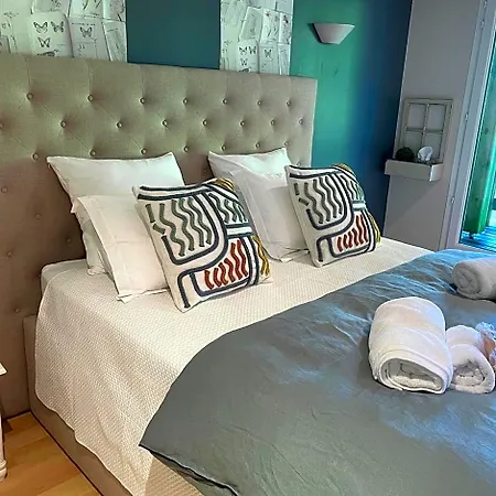 Le Maine N 5 - Angouleme - Tilleul Bed & Breakfast 3*